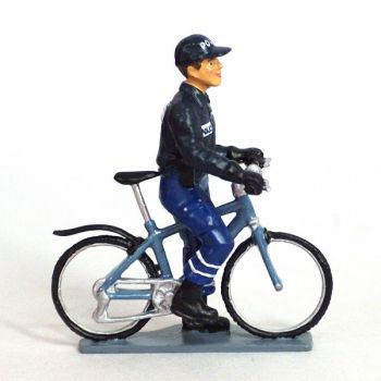 Policier à VTT