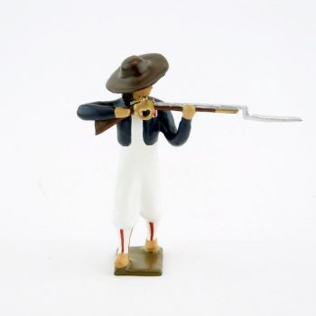 soldat de l'Arm&eacute;e catholique et royale de Vend&eacute;e au feu, fusil en joue
