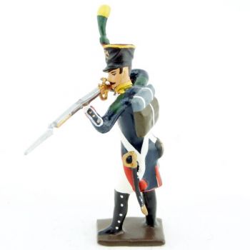 fantassin des voltigeurs du 17&egrave;me r&eacute;giment de ligne, fusil en joue