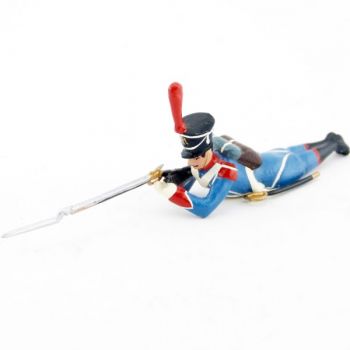 voltigeur d'infanterie l&eacute;g&egrave;re couch&eacute;, fusil en joue