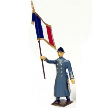 drapeau de l'infanterie de ligne en capote b.h. &agrave; l'assaut