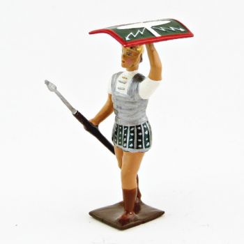 Romain avec bouclier au-dessus de la t&ecirc;te, uniforme blanc-argent-vert , bouclier
