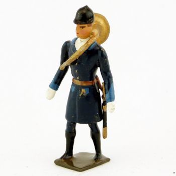 Veneur, manteau bleu Pompiers à parements bleu Gentiane, avec trompe autour du c