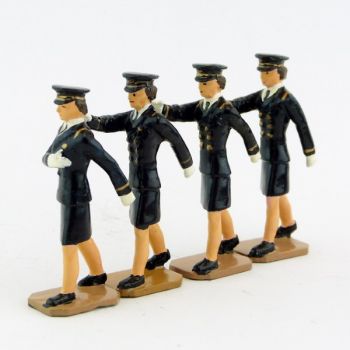 d&eacute;fil&eacute; des Gadzarts (&laquo;mon&ocirc;me&raquo;) femmes - ArtsetM&eacute;tiers (S.E.A)