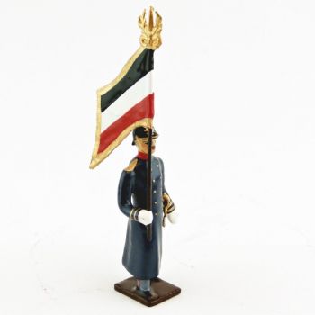 drapeau de l'infanterie prussienne capote bleue, casque &agrave; pointe (pickelhaube