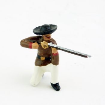 Mexicain à genou, fusil en joue