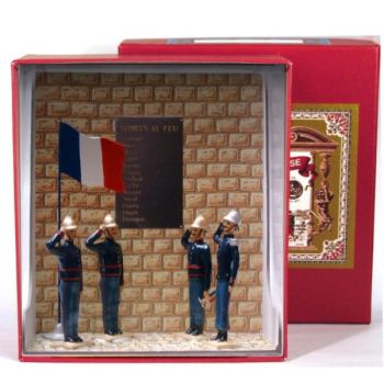 sayn&egrave;te &laquo; l'appel aux morts &raquo; (4 p. drapeau)