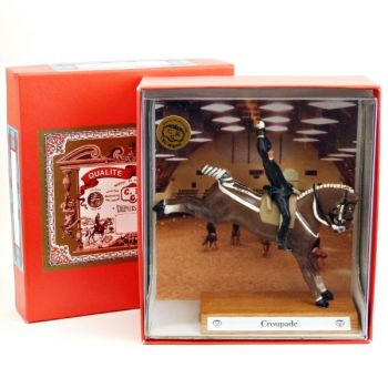 Grand cavalier du Cadre Noir &laquo; Croupade &raquo; en coffret de luxe