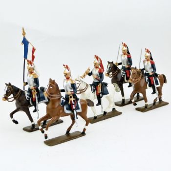 Cuirassiers &agrave; cheval 1914, pantalon garance, ensemble de 5 cavaliers