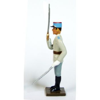 élève de l'EAABC (Saumur) au présenter sabre (garde au drapeau)