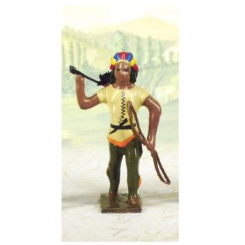 indien debout sortant fl&egrave;che du carqouis