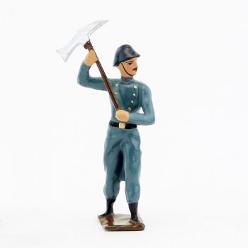 Sapeur du génie (sapeur télégraphiste), capote B.H., avec pioche