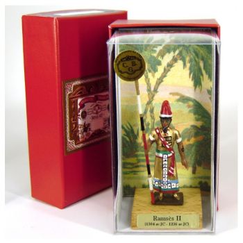 Rams&egrave;s II sur socle bois en coffret de pr&eacute;sentation