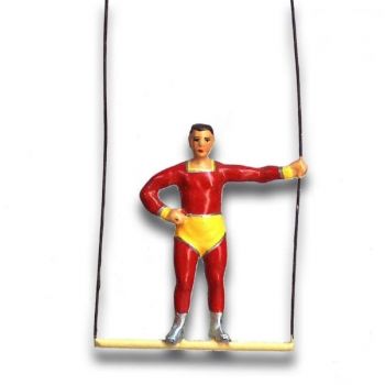 trap&eacute;ziste debout ("le Grand Cirque")