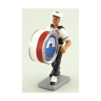 joueur de grosse caisse du Bagad de Lann-Bihou&eacute;, tenue d'&eacute;t&eacute;