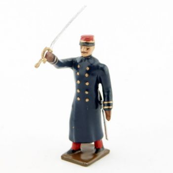 officier de l'infanterie de ligne en capote &agrave; l'assaut